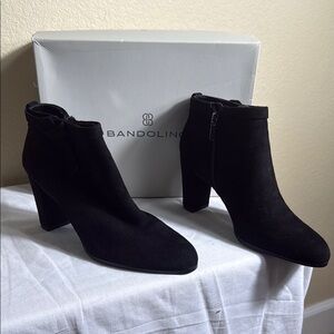 Bandolino Black Ankle Booties with Chunky Heel